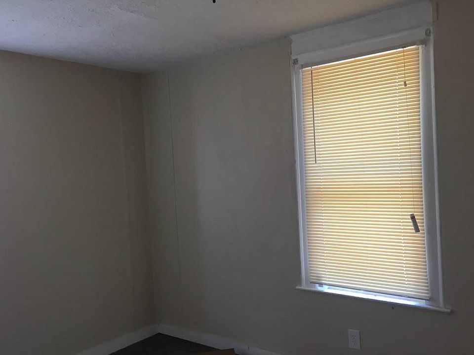 1st image of 3912 Archwood Ave #Up