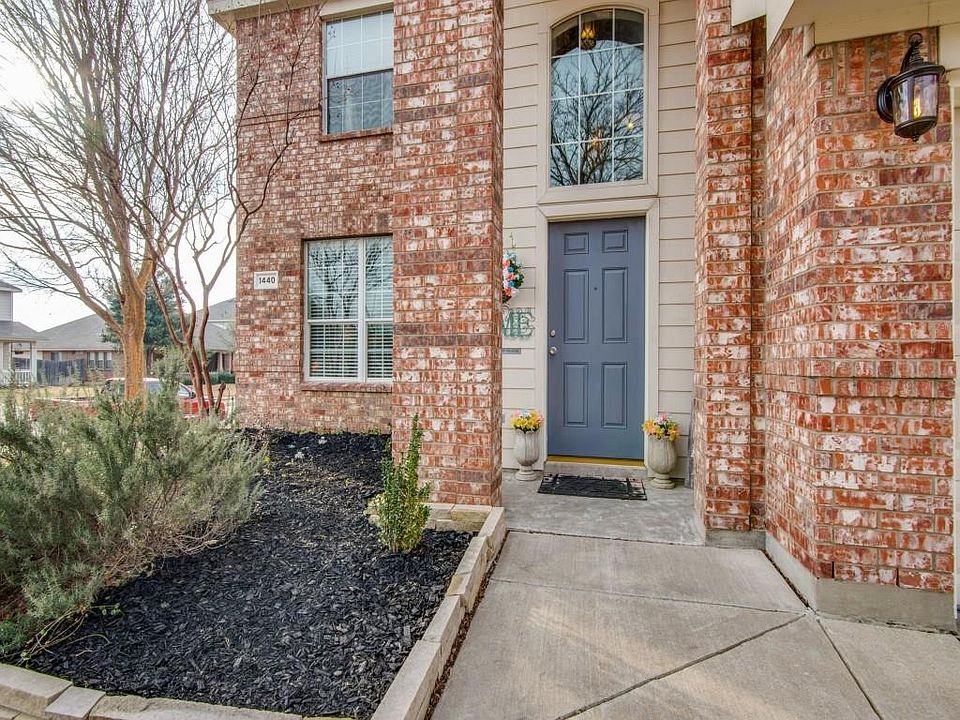 1st image of 1440 Bluff Oak Way