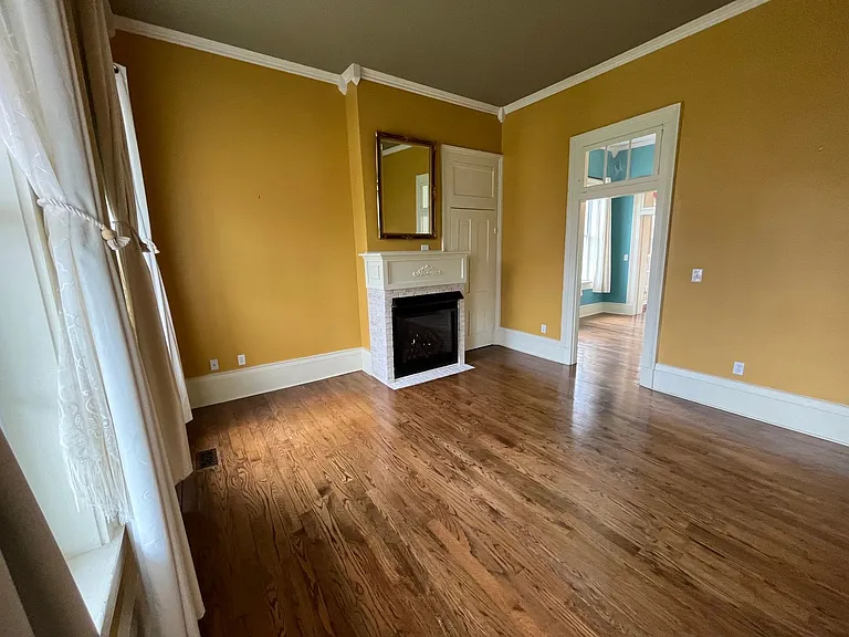 348 S Morton St — Photo 8