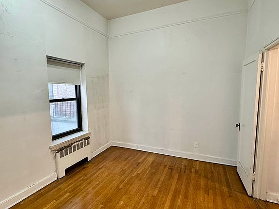 4th image of 11 E 78th St APT 2C