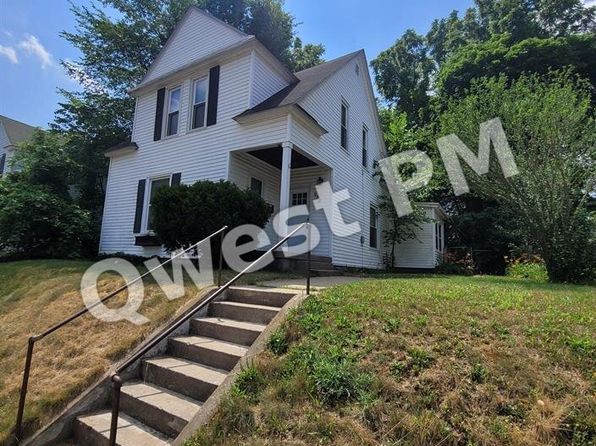 932 Crescent St NE