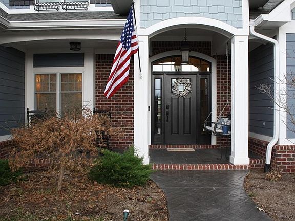 5th image of 708 Christin Ct