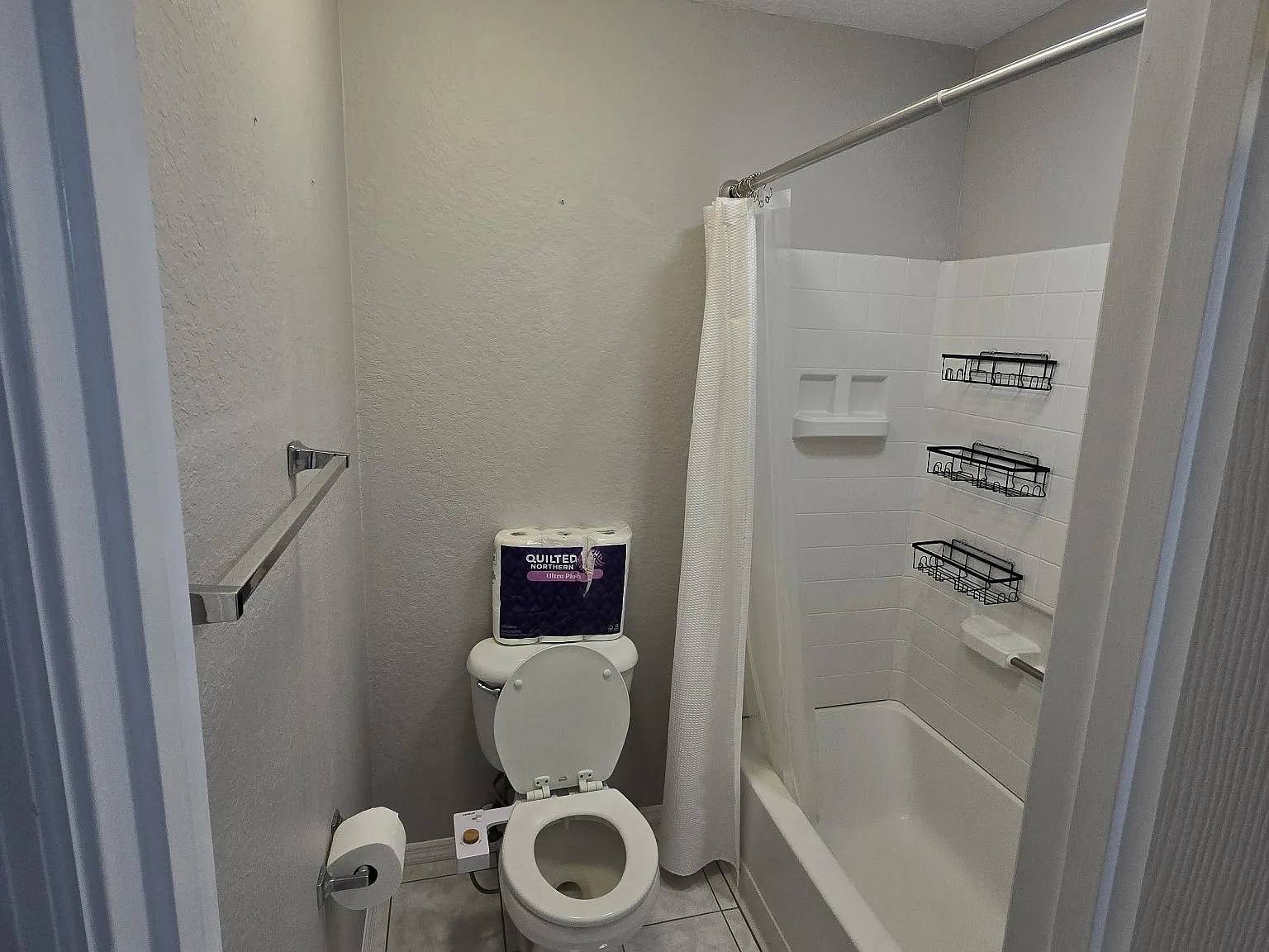 3 bed, 1474 sqft, $2,500 — Photo 2