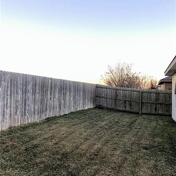 221 Geode Ln — Photo 18