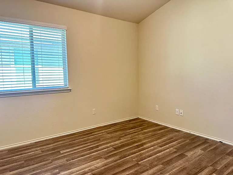 325 Ammonite Ln — Photo 16
