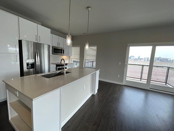3rd image of 846 Lipan St #534