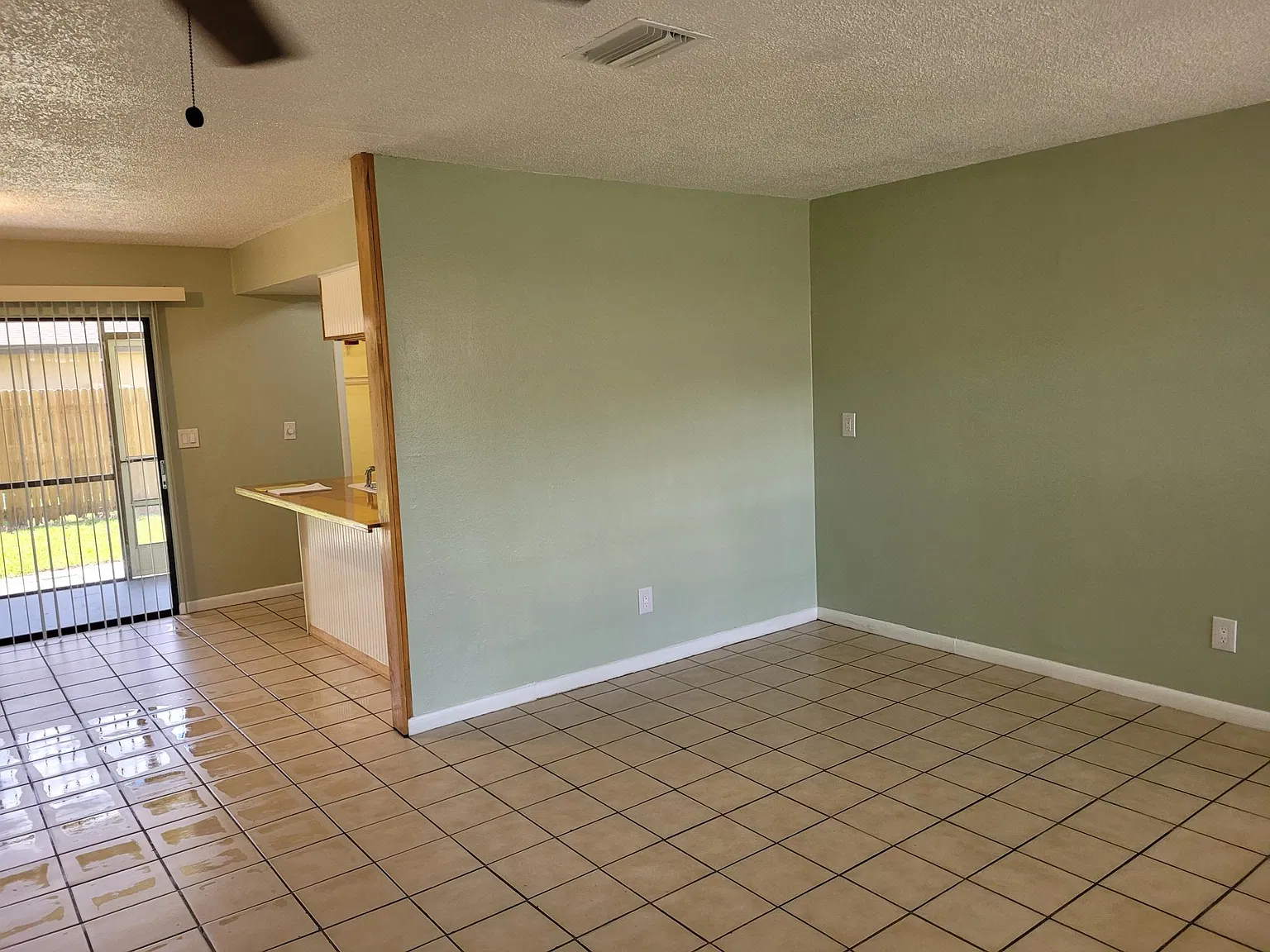 2 bed, 1200 sqft, $1,125 — Photo 4