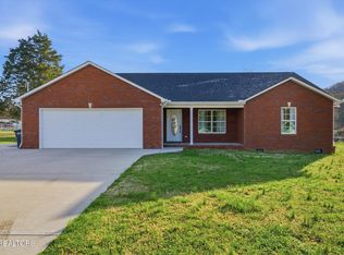 108 Oakwood Dr, Maynardville, TN 37807