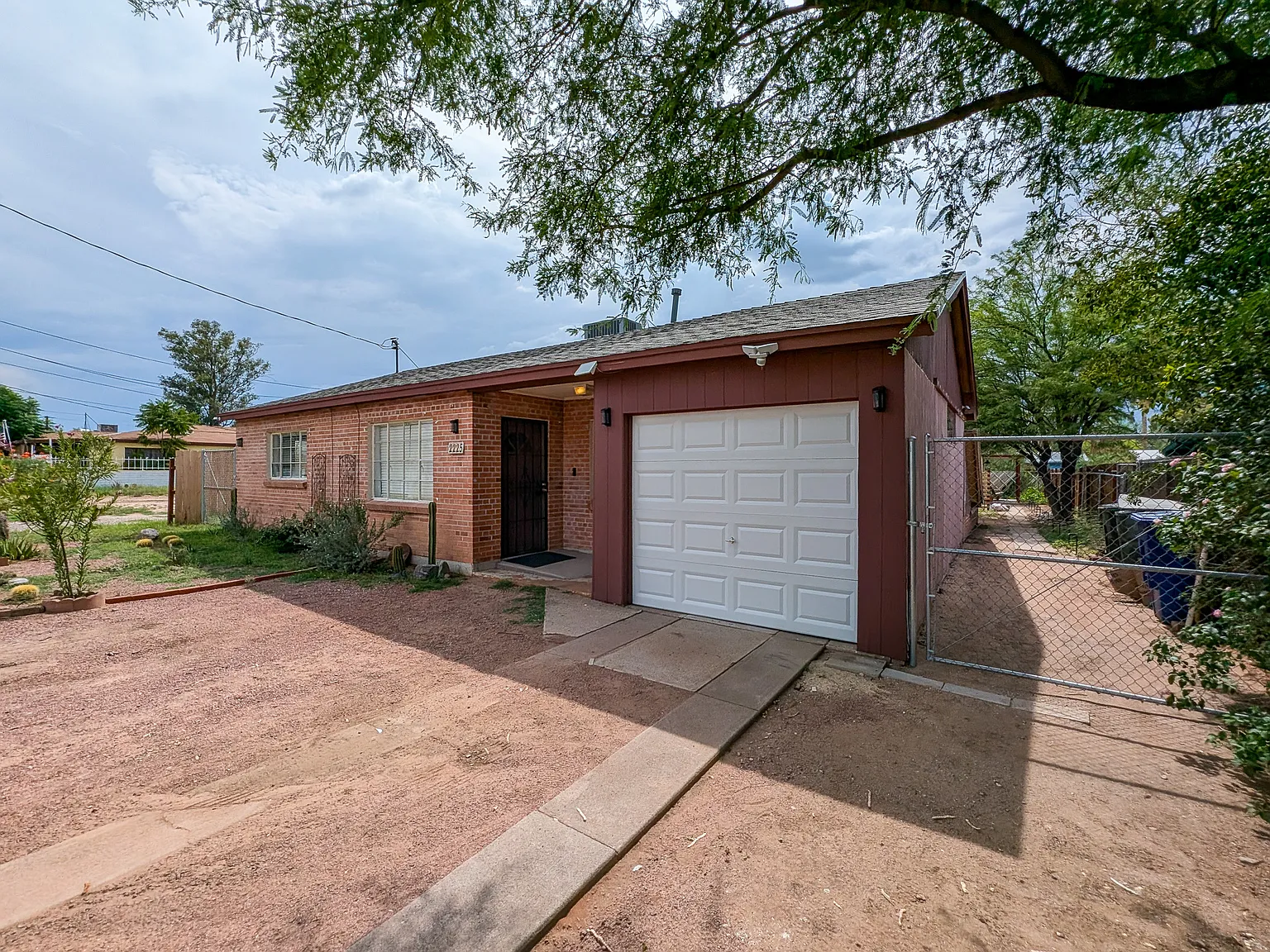 2 bed, 900 sqft, $1,400 — Photo 3