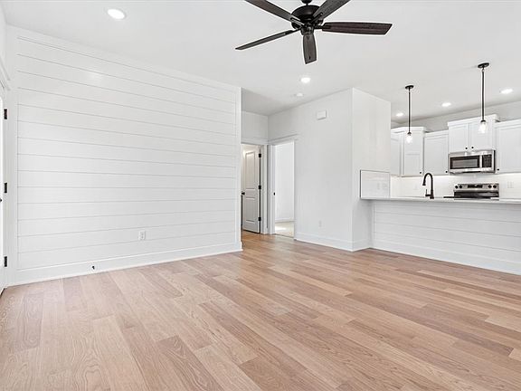 4th image of 248 Stoneykirk Dr