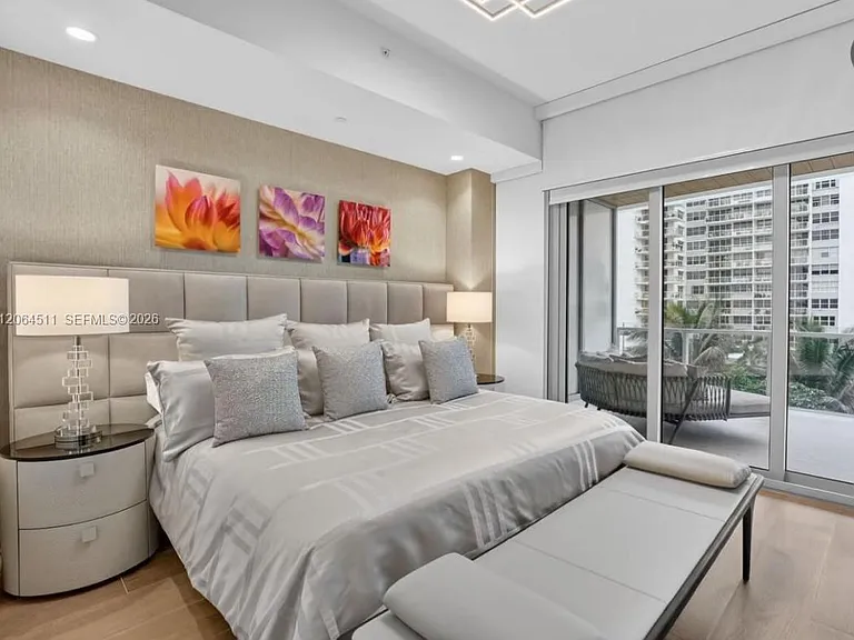 5775 Collins Ave #405 — Photo 17