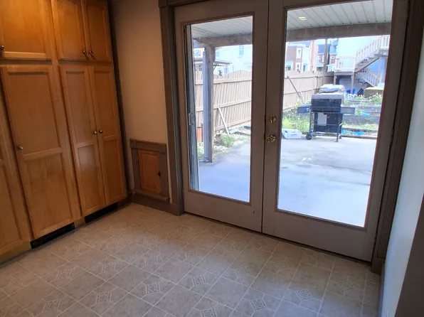 3 E 3rd St #1, Pottstown, PA 19464