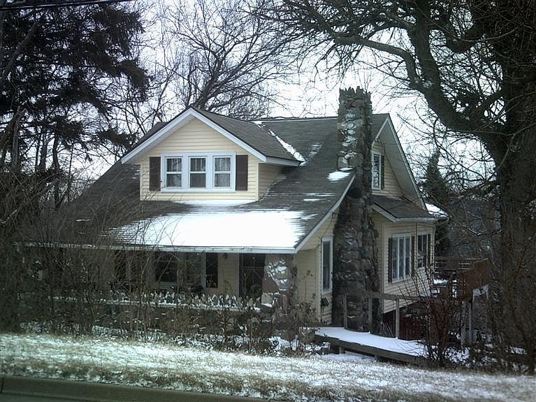 1st image of 524 N Main St
