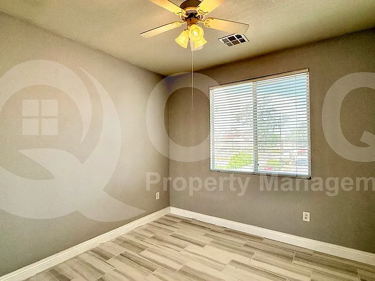 2992 N Miller Rd #215B — Photo 11