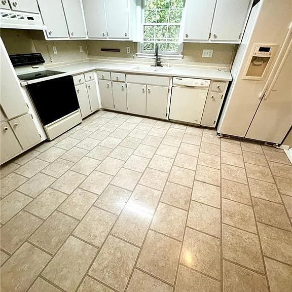 3380 Creek Hollow Dr — Photo 8