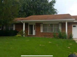 37 Viburnum Dr, Belleville, IL
