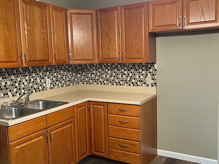 360 Avon Dr — Photo 16