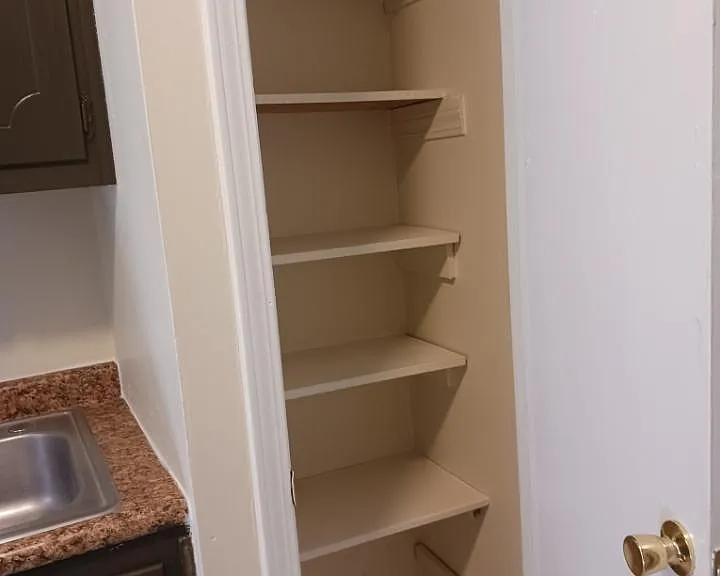 Springdale Apartments — Photo 5