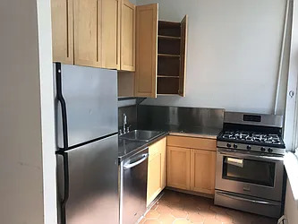 Rented by Salon Realty Corp