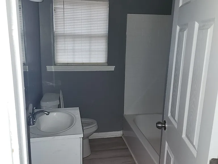209 Upson Ave — Photo 5