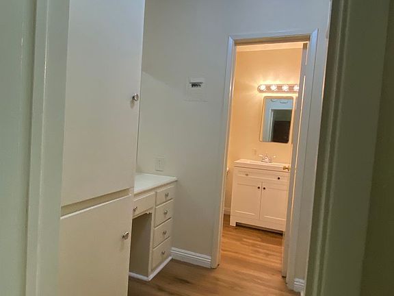 5th image of 1807-09 N Winona Blvd #1807-4