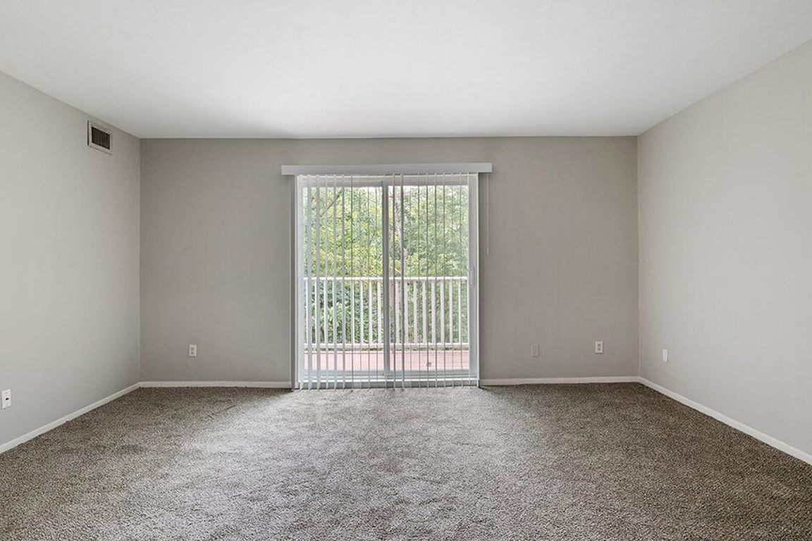 Welcome to Hunter's Ridge Apartments