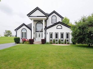 990 Woodhollow Ln, Bartlett, IL 60103