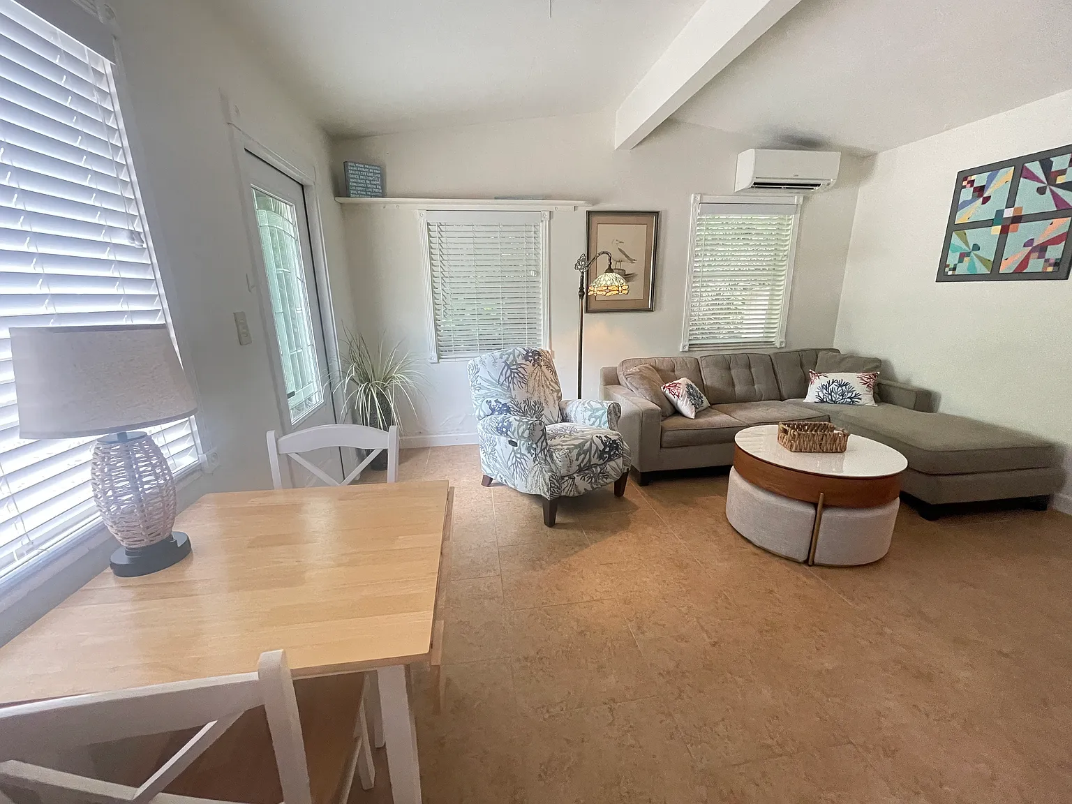 1 bed, 700 sqft, $1,900 — Photo 4