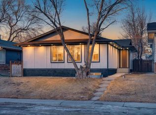 420 S Pinegreen Close NE, Calgary, AB T1Y 1W3