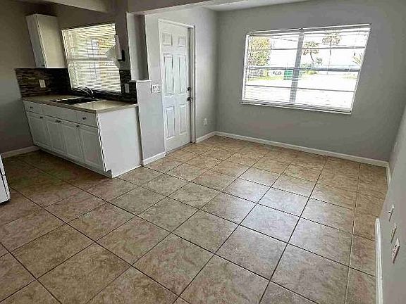 4th image of 13825 S Indian River Dr #4