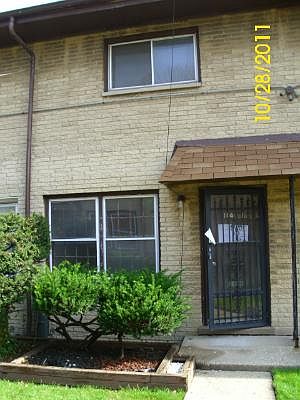 1st image of 1140 E 81st St
