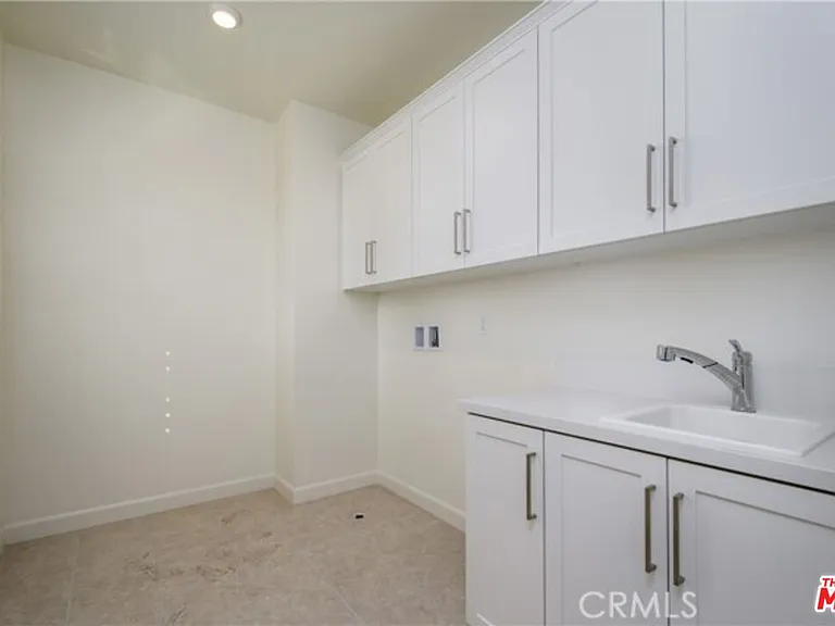 7365 Autumn Ct — Photo 9