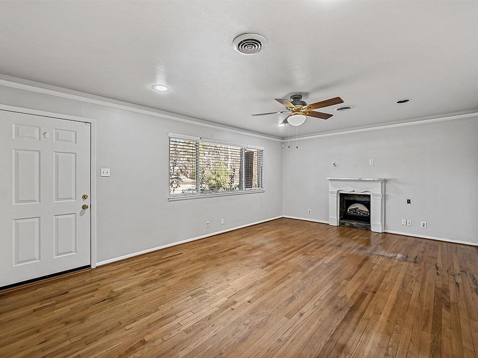 1st image of 1005 Briarwood Blvd