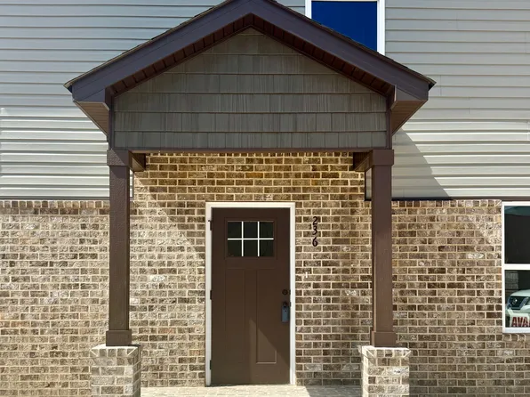 236 Beau Claire Cir, Byron, GA 31008