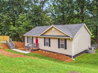 4614 Southern Webbing Mill Rd, Greensboro, NC 27405