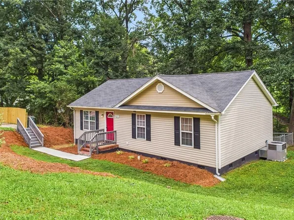 4614 Southern Webbing Mill Rd, Greensboro, NC 27405