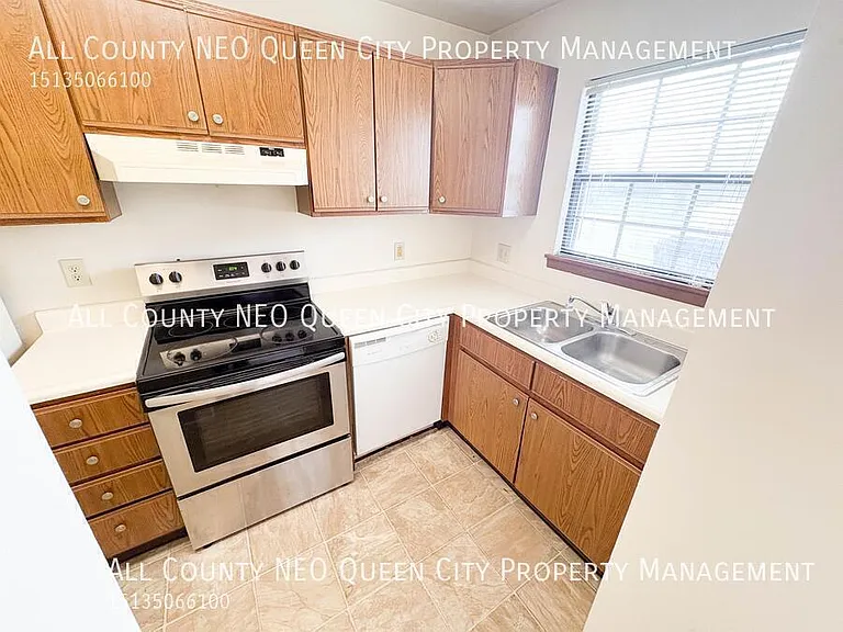 2745 Brookshire Ln — Photo 4