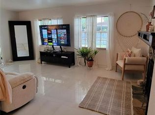 340 N 70th Ter, Hollywood, FL 33024