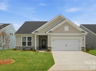 1079 Arundle Rd, Sherrills Ford, NC 28673