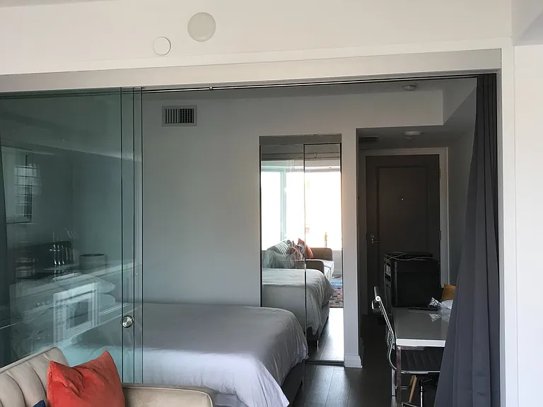 155 Yorkville Ave #519 — Photo 18
