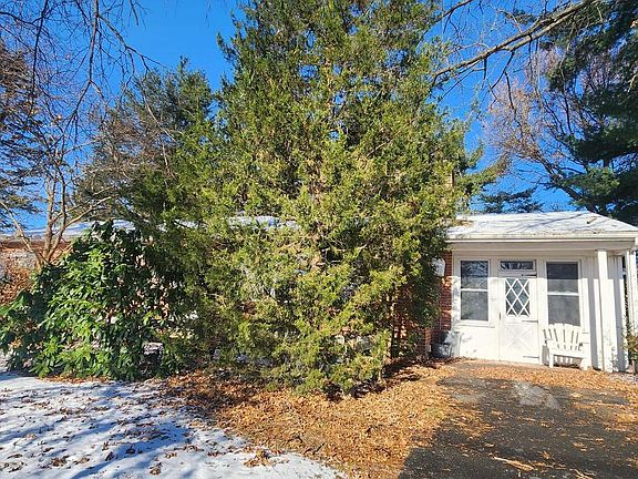 2nd image of 4846 Londonderry Rd