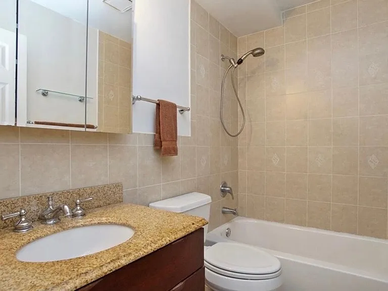 425 E Osage Ln #1A — Photo 8