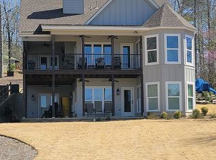353 Lakeview Dr, Dadeville, AL 36853