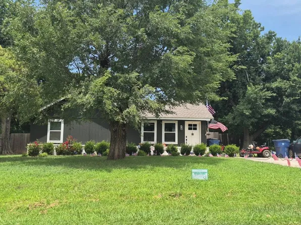 1612 E Lincoln Ave, Guthrie, OK 73044