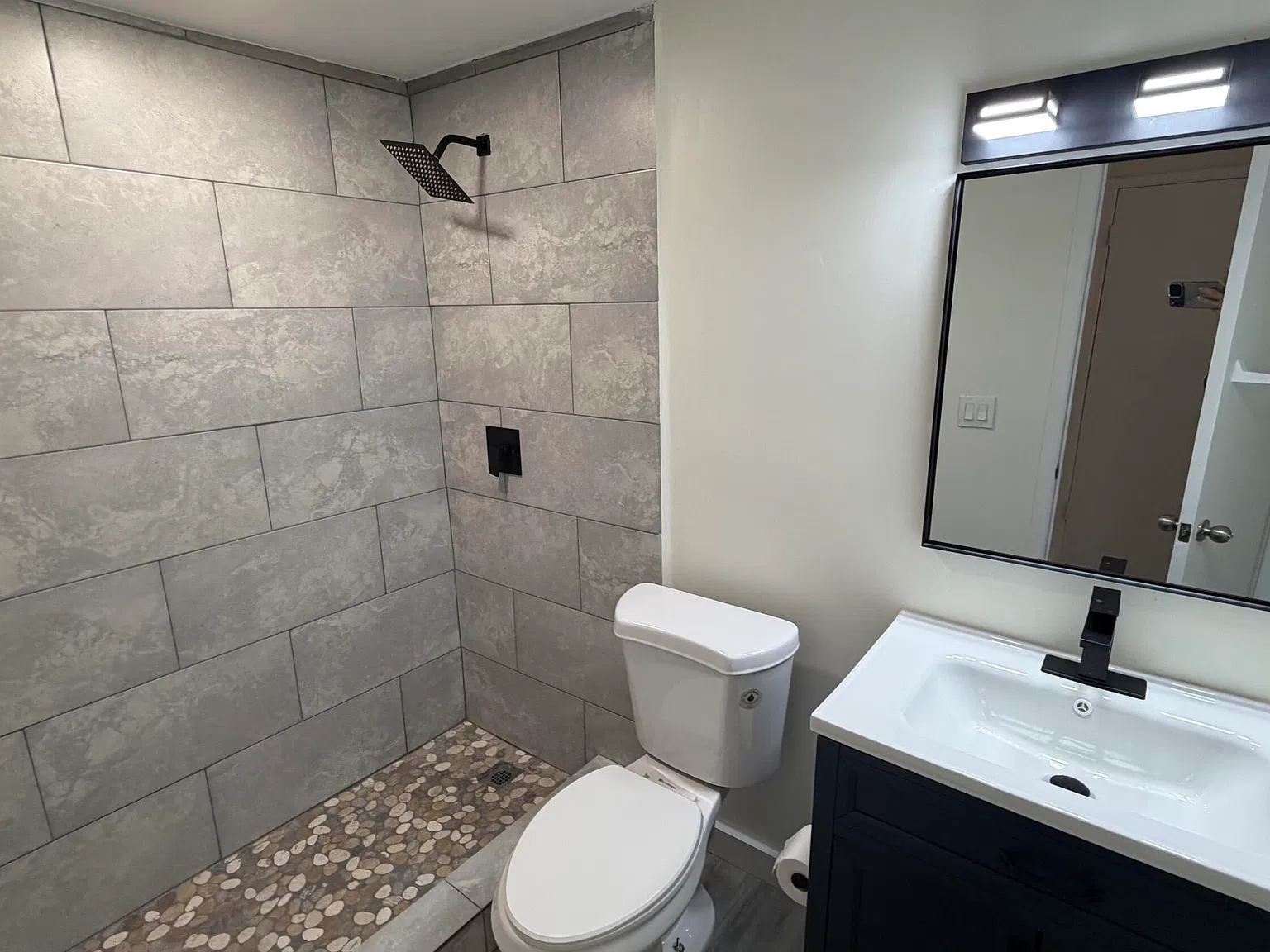 1810 E Oakland Park Blvd — Photo 4
