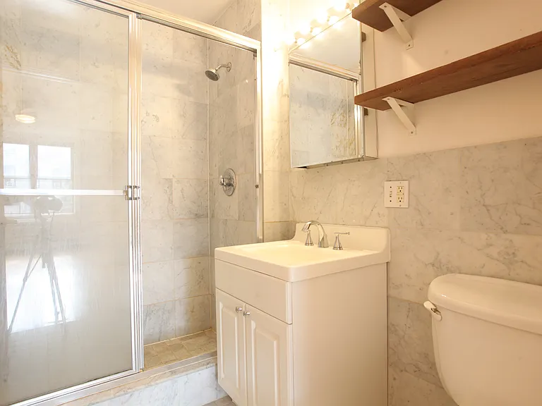 150 S 1st St #3K — Photo 7
