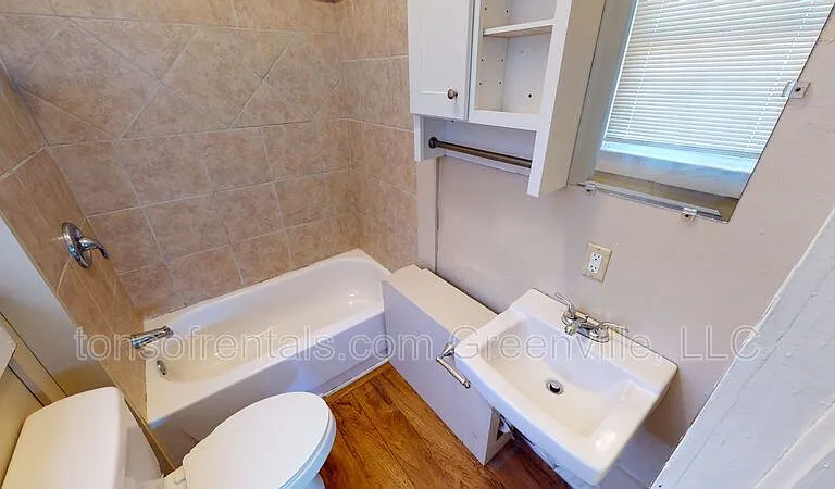 304 Shaw St — Photo 8