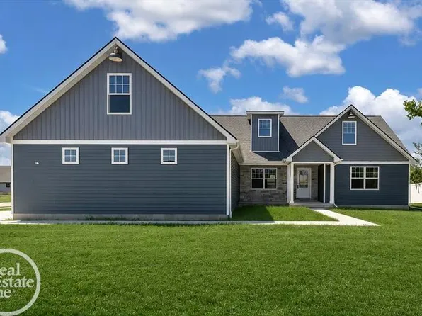 249 Shelldrake Ln, Saint Clair, MI 48079