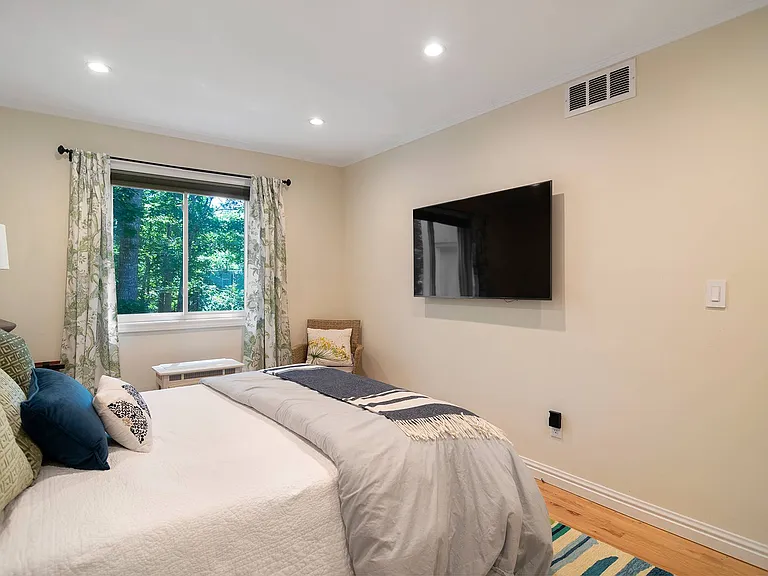 36 Deerfield Way — Photo 17