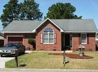 3346 Crosswinds Dr, Hope Mills, NC 28348